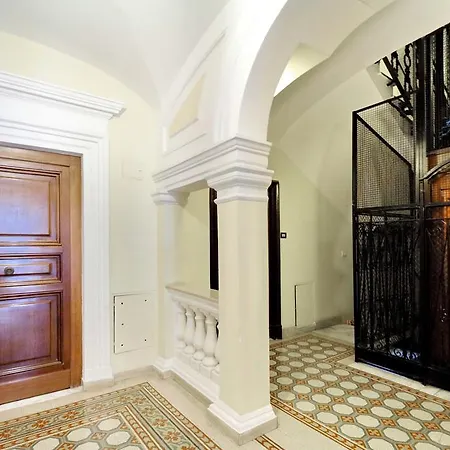 Marche Halldis Apartment *