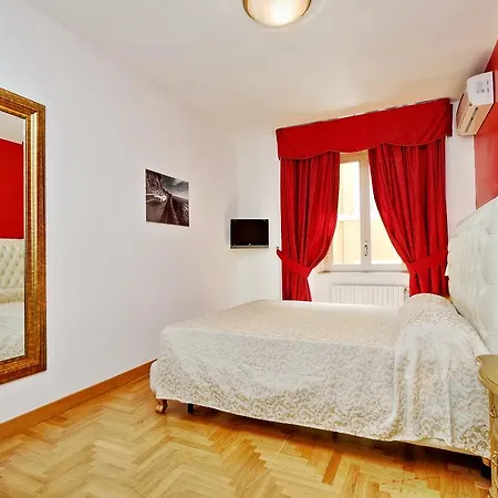 Marche Halldis * Rome